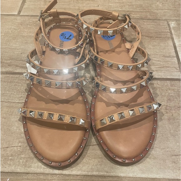 Tan Strappy Gladiator Sandals 7.5 NWT - Picture 1 of 11